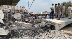 Section of Under-Construction Flyover Collapses in Vijaypur; One Dead, Three Injured
